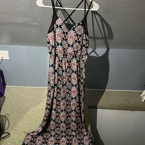 Maxi dress cross cross back